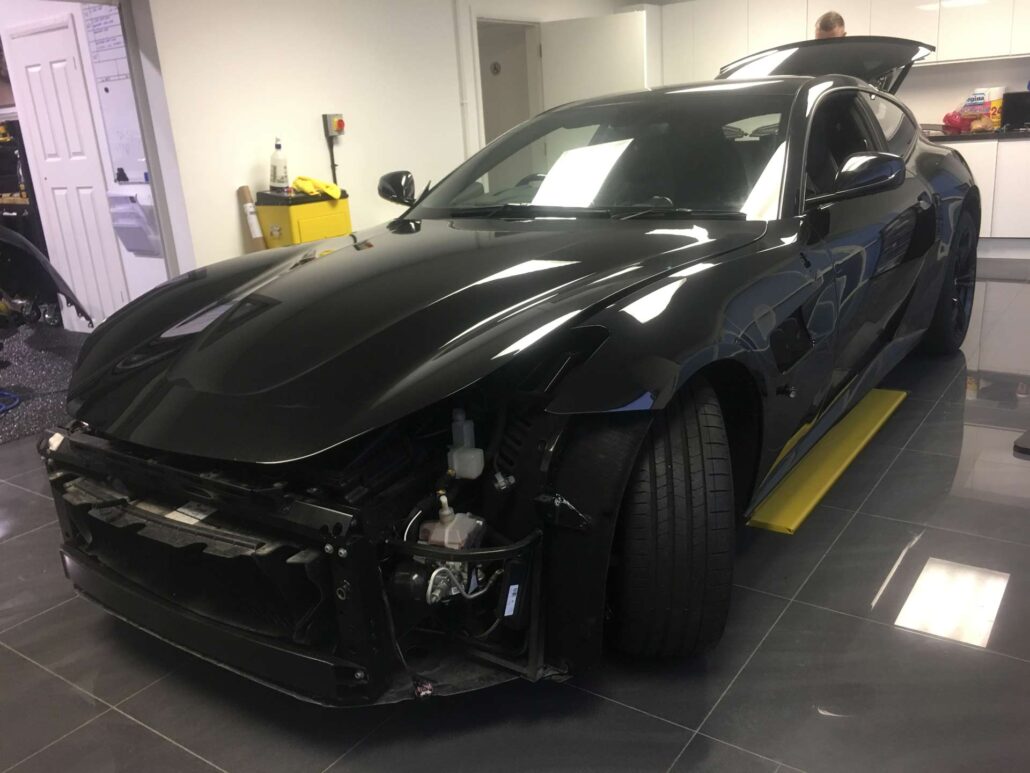 FERRARI GTC4 LUSSO 1 - Prestige Graphics Kent Ferrari GTC4 lusso before transformation