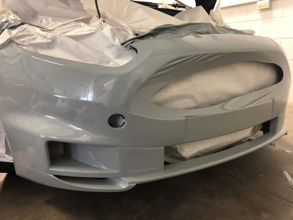 FORD FIESTA 5 - Prestige Graphics Kent Nardo grey fiesta process of doing full wrap over grills