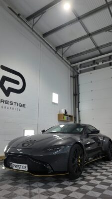 Aston Martin Vantage Pin Striping