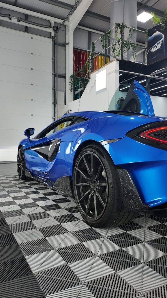 McLaren 540C Full Wrap 9 - Prestige Graphics Kent McLaren 540C - blue wrap - side view/2