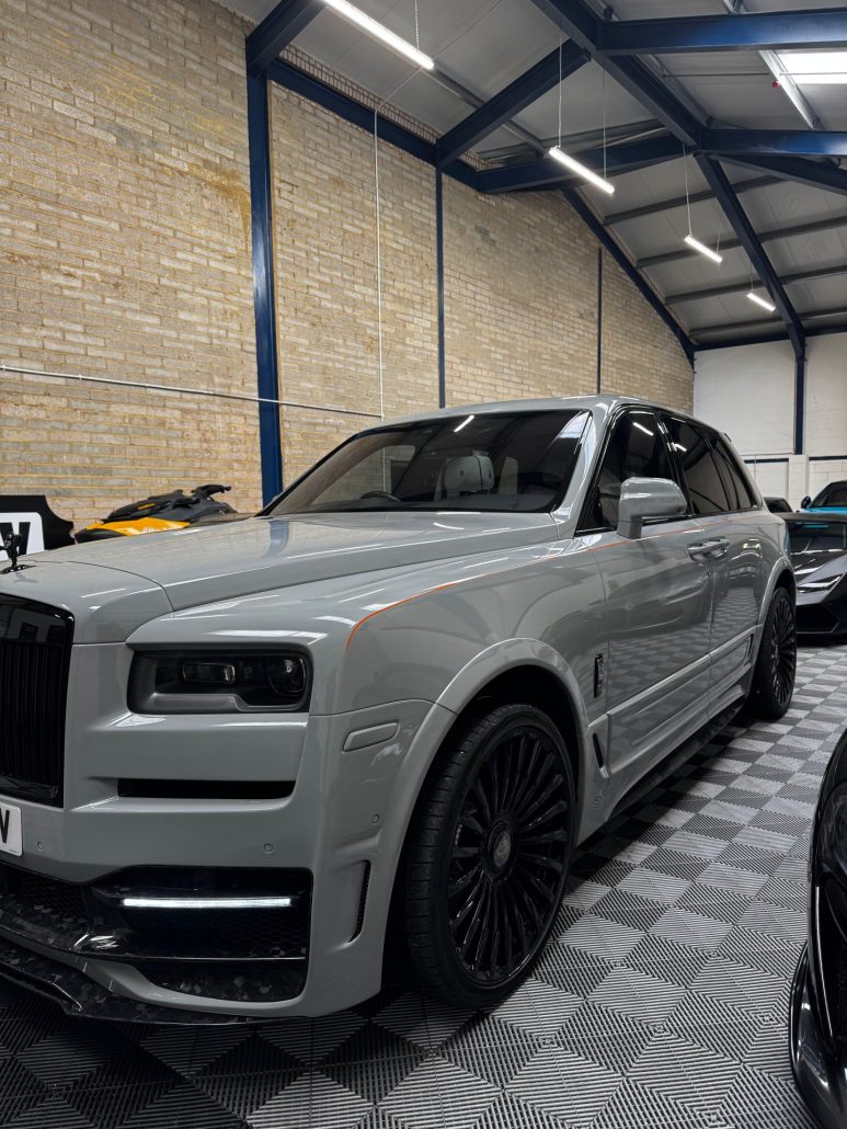 Bentley - Side view 1